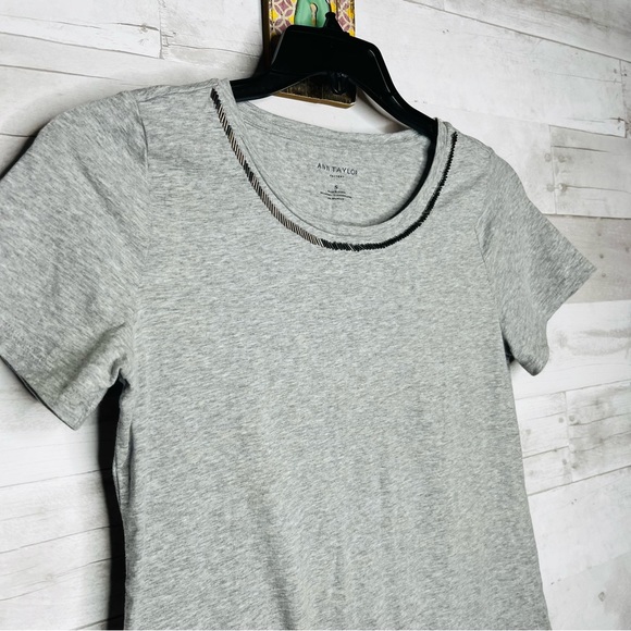 Ann Taylor | New Gray Top - Picture 3 of 4